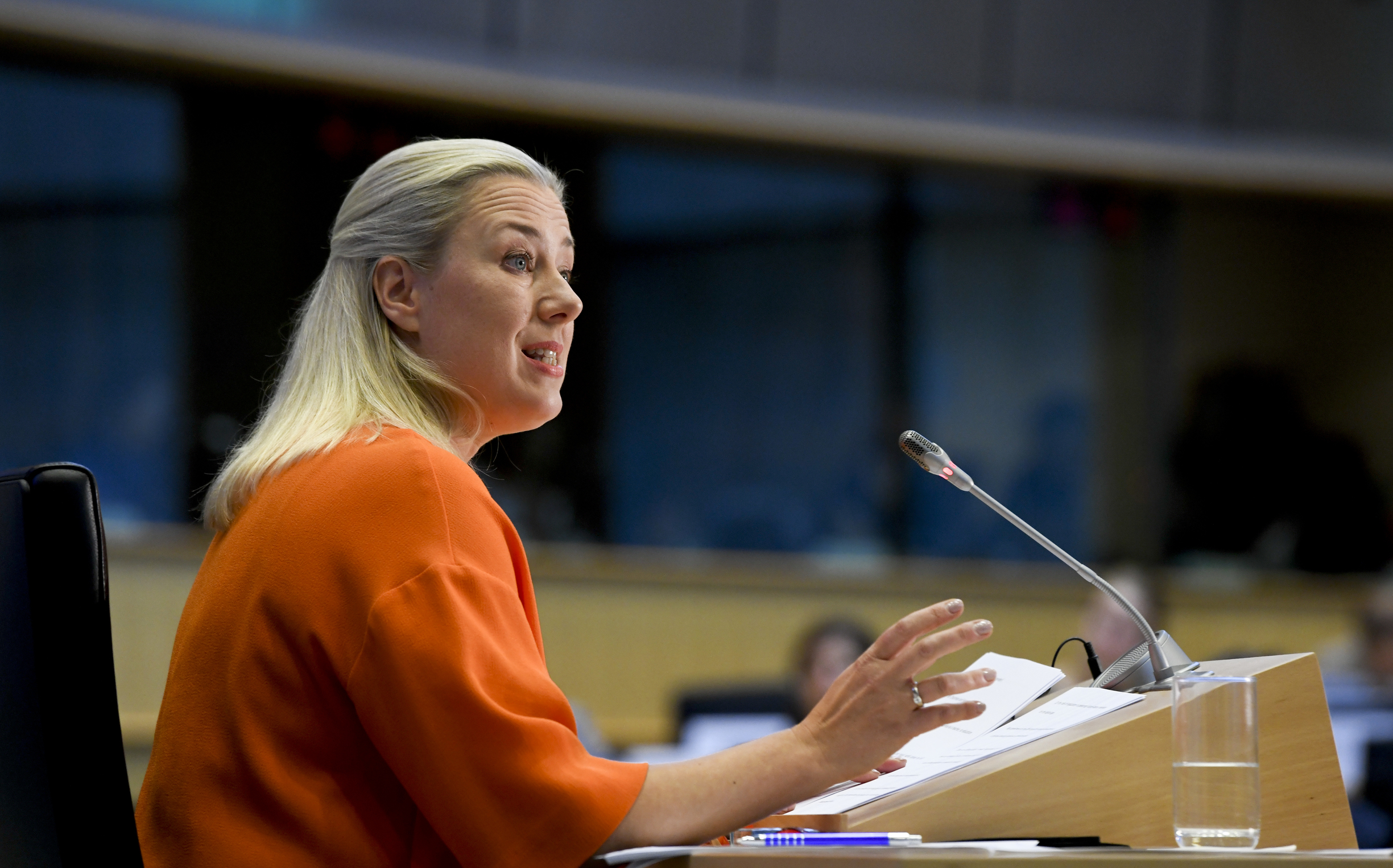 Jutta Urpilainen Euroopan parlamentin kuulemisessa tiistaina 1.10.