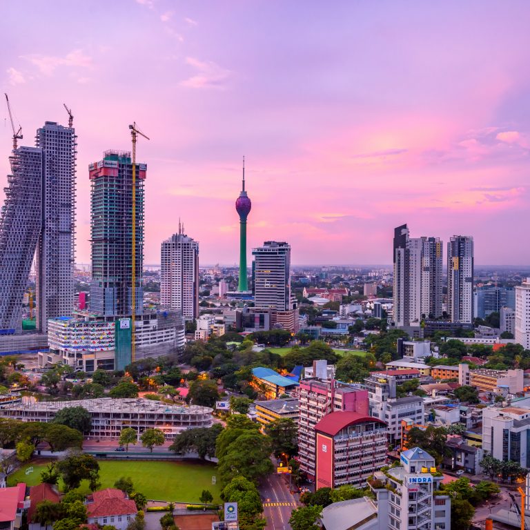 Sri Lankan Colombo kuvattuna auringonlaskussa