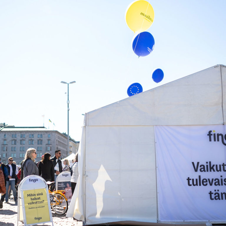 Fingon teltta Maailma kylässä -festivaaleilla vuonna 2022.